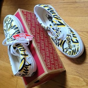 Exclusive Van's Family Shoes